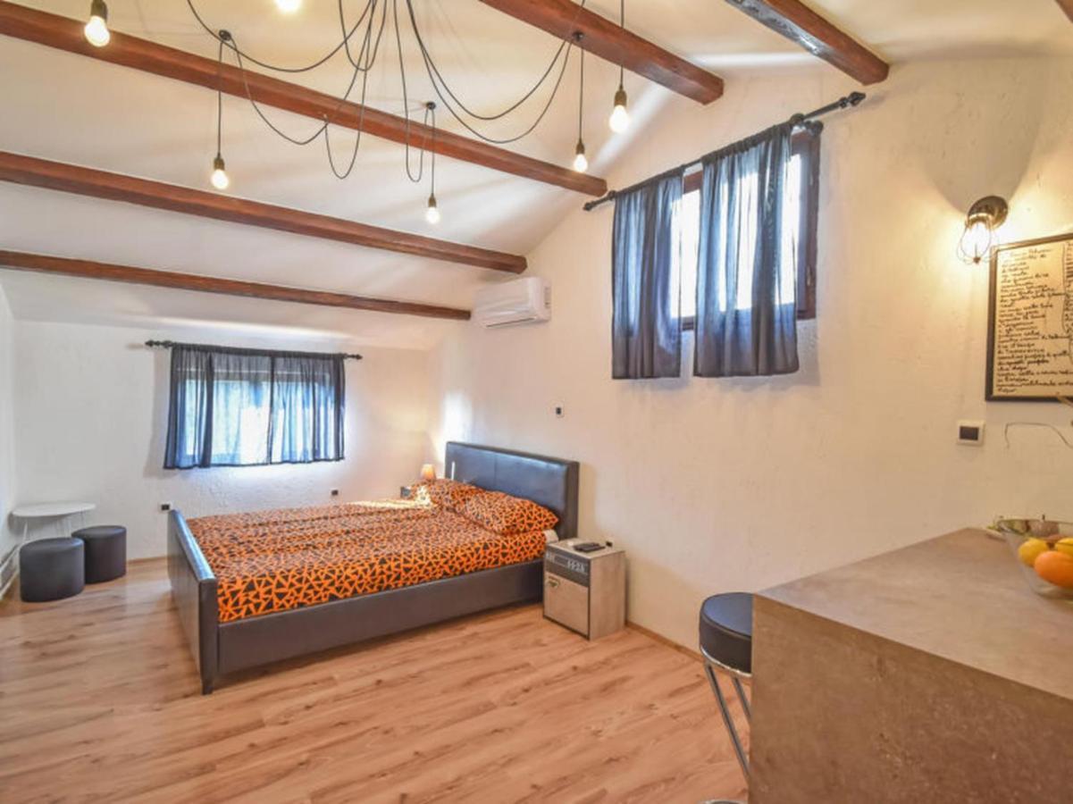 Studios Barre With Jacuzzi Rovinj Bagian luar foto