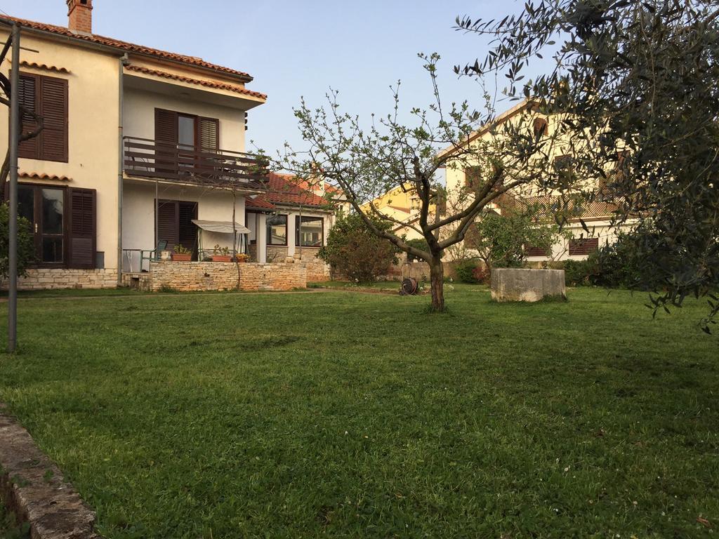 Studios Barre With Jacuzzi Rovinj Bagian luar foto